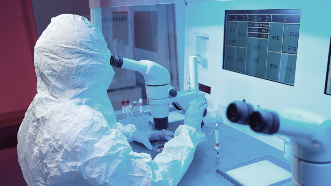 ICSI procedure under microscope, showing how lab technique shapes the success rate