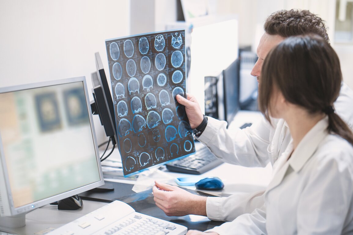 How is arteriovenous malformations diagnosed