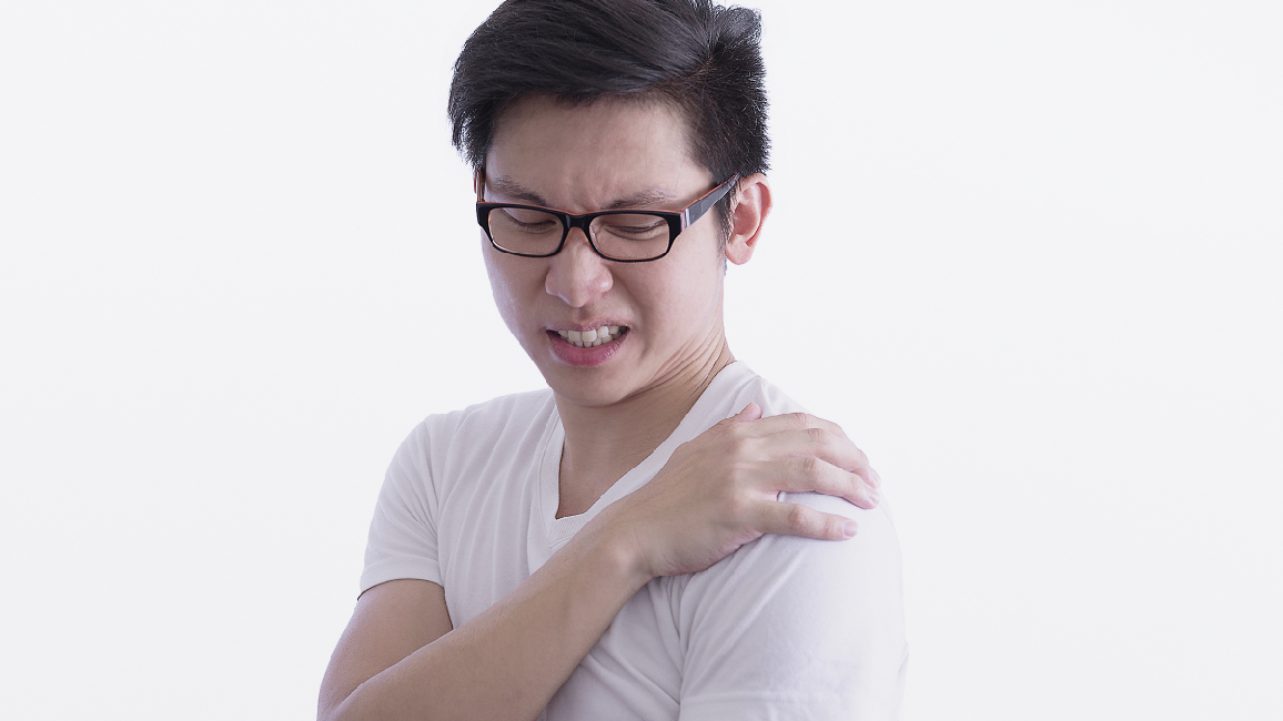 Shoulder pain, the sore shoulder should not be ignored | NAKORNTHON ...